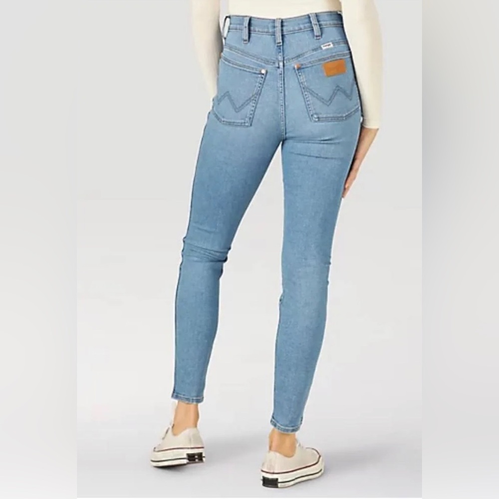 Wrangler Wiggle 612 high rise skinny jeans size 27